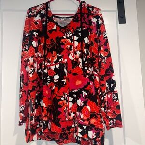 LuLarRoe Large Eliza Hooded Tunic Top Red Black White Floral Print Hacci Soft